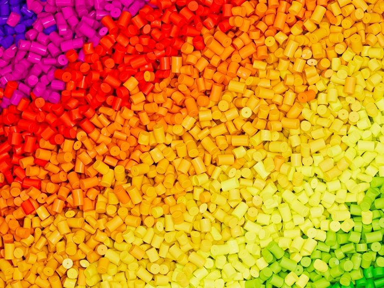 How_to_Choose_the_Right_Plastic_Granules_for_Your_Applications